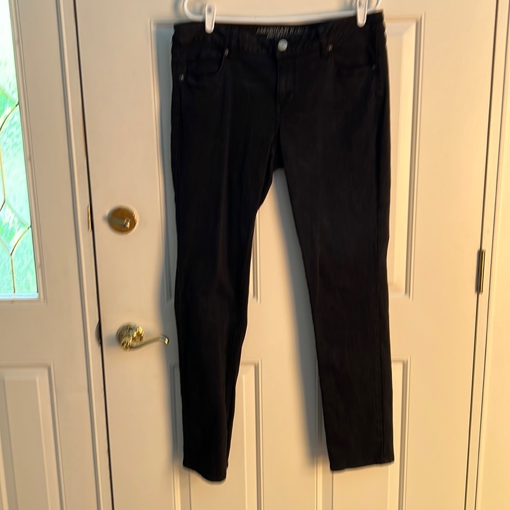 American Eagle Women’s  Black Jeans.  16 Long